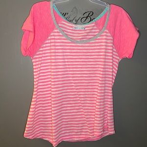 pink and white t-shirt